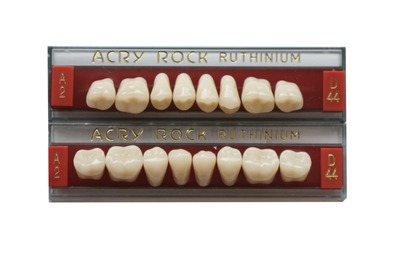 Зубы акриловые жевательные Acry Rock, верх, низ, двухслойные, 16 шт. (Италия)